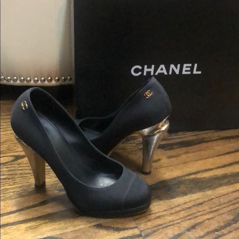 Chanel pumps